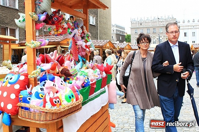 Zdjęcie w galerii na portalu naszraciborz.pl: Ruszył Jarmark św. Marcelego. Oferta pięćdziesięciu wystawców wiadomości z regionu