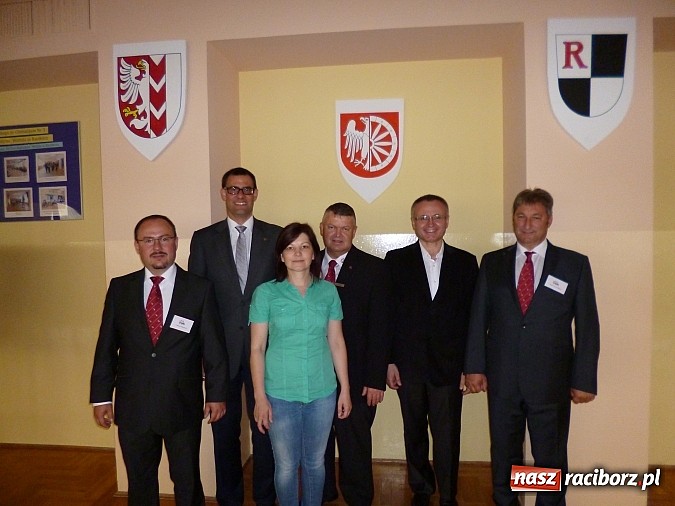Zdjęcie w galerii na portalu naszraciborz.pl: Burmistrz Roth odwiedził raciborskie gimnazjum wiadomości z regionu