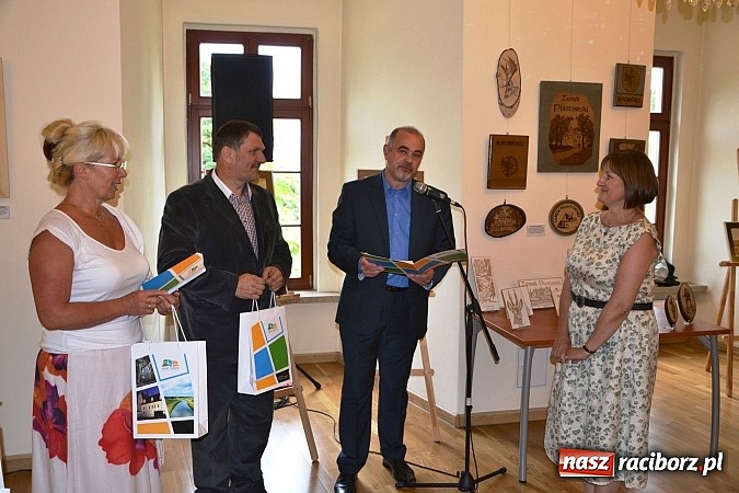 Zdjęcie w galerii na portalu naszraciborz.pl: Wernisaż podsumował plener artystyczny na zamku  wiadomości z regionu