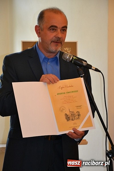 Zdjęcie w galerii na portalu naszraciborz.pl: Wernisaż podsumował plener artystyczny na zamku  wiadomości z regionu