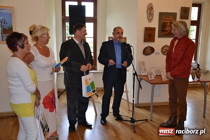 Zdjęcie w galerii na portalu naszraciborz.pl: Wernisaż podsumował plener artystyczny na zamku  wiadomości z regionu