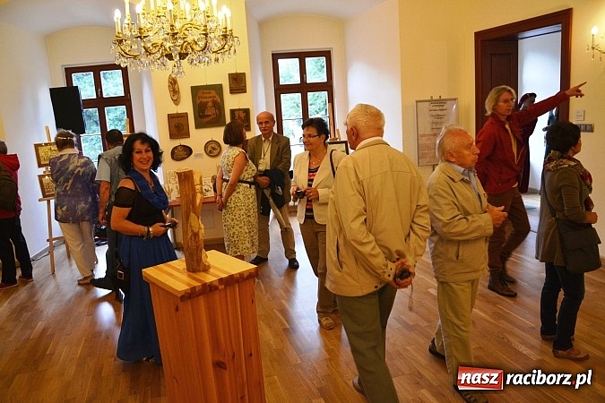 Zdjęcie w galerii na portalu naszraciborz.pl: Wernisaż podsumował plener artystyczny na zamku  wiadomości z regionu