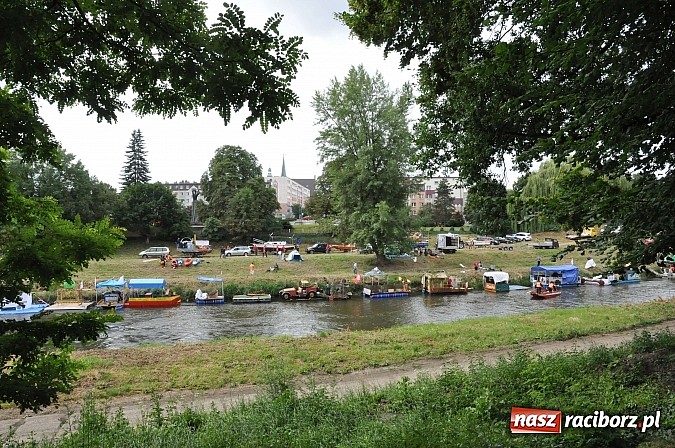 Zdjęcie w galerii na portalu naszraciborz.pl: Rekordowe bajkowe jubileuszowe Pływadło wiadomości z regionu