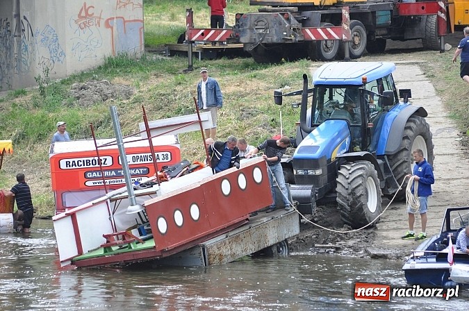 Zdjęcie w galerii na portalu naszraciborz.pl: Rekordowe bajkowe jubileuszowe Pływadło wiadomości z regionu