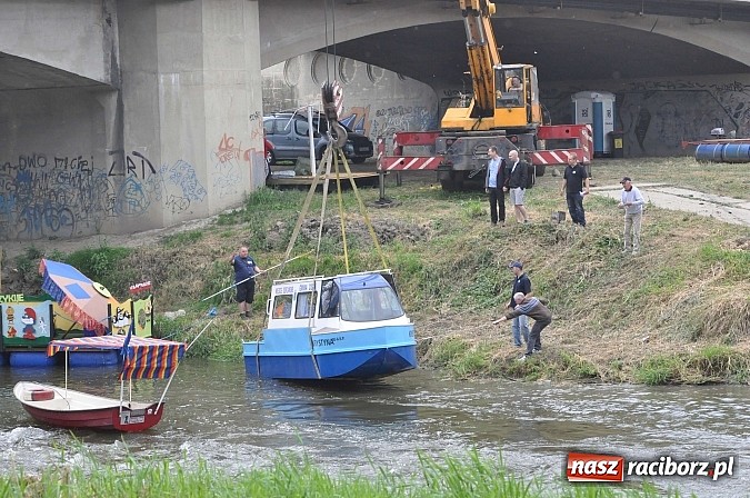 Zdjęcie w galerii na portalu naszraciborz.pl: Rekordowe bajkowe jubileuszowe Pływadło wiadomości z regionu