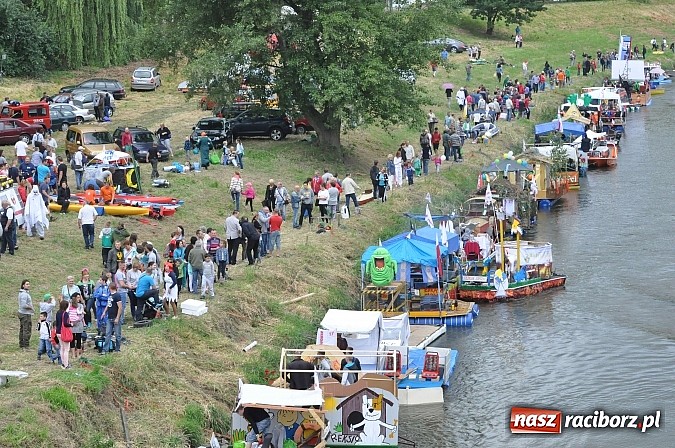 Zdjęcie w galerii na portalu naszraciborz.pl: Rekordowe bajkowe jubileuszowe Pływadło wiadomości z regionu