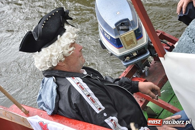 Zdjęcie w galerii na portalu naszraciborz.pl: Rekordowe bajkowe jubileuszowe Pływadło wiadomości z regionu