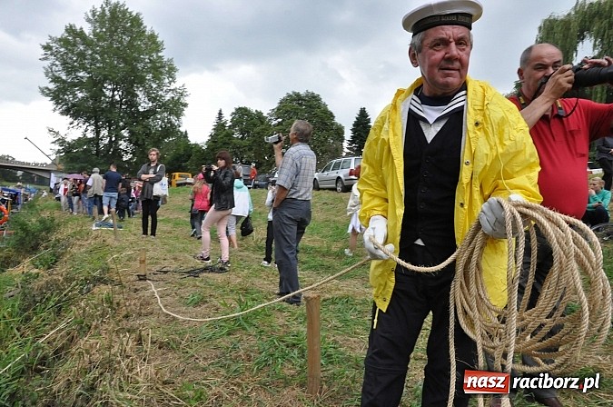 Zdjęcie w galerii na portalu naszraciborz.pl: Rekordowe bajkowe jubileuszowe Pływadło wiadomości z regionu
