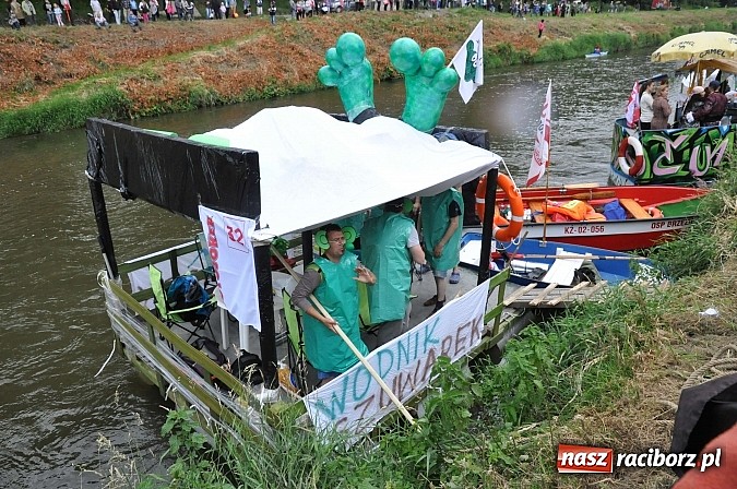 Zdjęcie w galerii na portalu naszraciborz.pl: Rekordowe bajkowe jubileuszowe Pływadło wiadomości z regionu