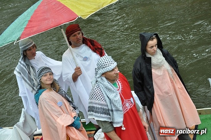 Zdjęcie w galerii na portalu naszraciborz.pl: Rekordowe bajkowe jubileuszowe Pływadło wiadomości z regionu