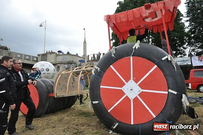 Zdjęcie w galerii na portalu naszraciborz.pl: Rekordowe bajkowe jubileuszowe Pływadło wiadomości z regionu