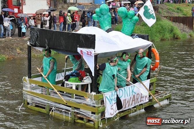 Zdjęcie w galerii na portalu naszraciborz.pl: Rekordowe bajkowe jubileuszowe Pływadło wiadomości z regionu