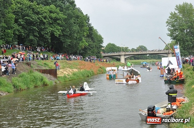 Zdjęcie w galerii na portalu naszraciborz.pl: Rekordowe bajkowe jubileuszowe Pływadło wiadomości z regionu
