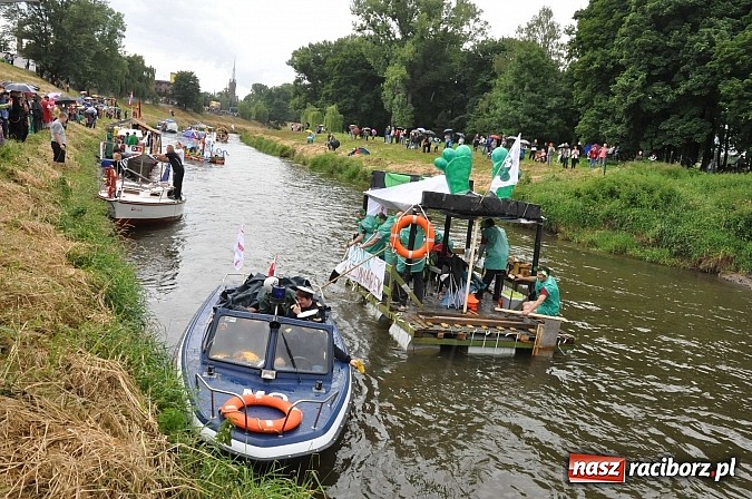 Zdjęcie w galerii na portalu naszraciborz.pl: Rekordowe bajkowe jubileuszowe Pływadło wiadomości z regionu