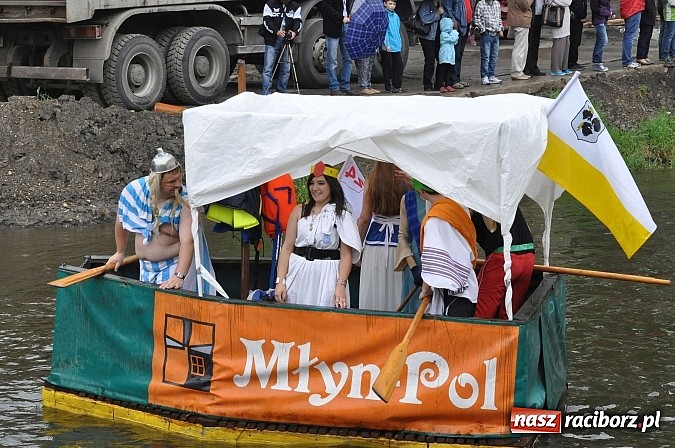 Zdjęcie w galerii na portalu naszraciborz.pl: Rekordowe bajkowe jubileuszowe Pływadło wiadomości z regionu