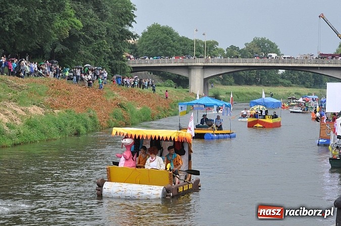 Zdjęcie w galerii na portalu naszraciborz.pl: Rekordowe bajkowe jubileuszowe Pływadło wiadomości z regionu