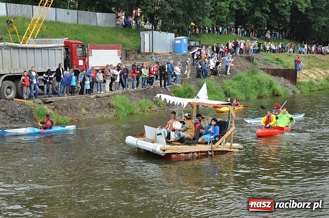 Zdjęcie w galerii na portalu naszraciborz.pl: Rekordowe bajkowe jubileuszowe Pływadło wiadomości z regionu