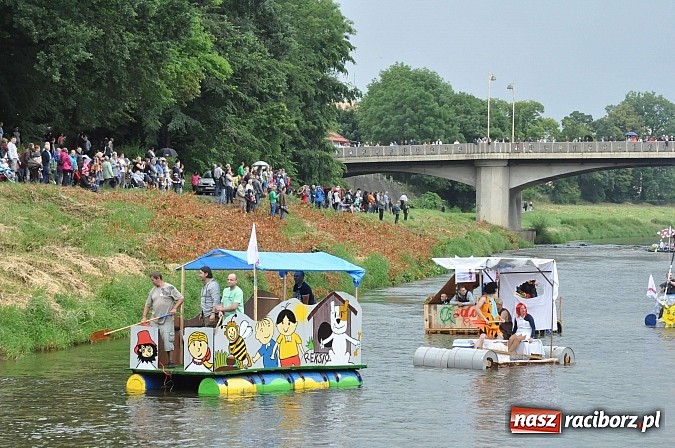 Zdjęcie w galerii na portalu naszraciborz.pl: Rekordowe bajkowe jubileuszowe Pływadło wiadomości z regionu