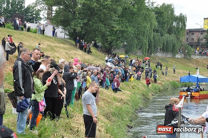 Zdjęcie w galerii na portalu naszraciborz.pl: Rekordowe bajkowe jubileuszowe Pływadło wiadomości z regionu