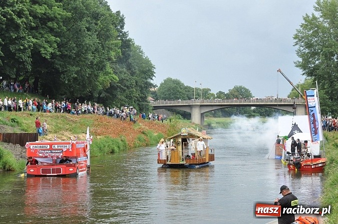 Zdjęcie w galerii na portalu naszraciborz.pl: Rekordowe bajkowe jubileuszowe Pływadło wiadomości z regionu