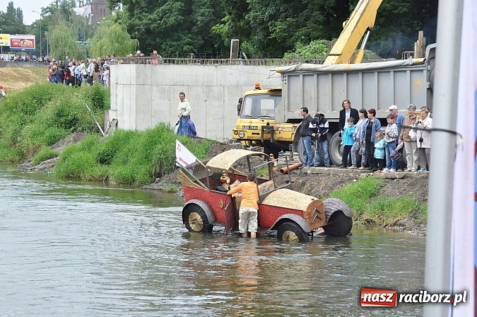 Zdjęcie w galerii na portalu naszraciborz.pl: Rekordowe bajkowe jubileuszowe Pływadło wiadomości z regionu