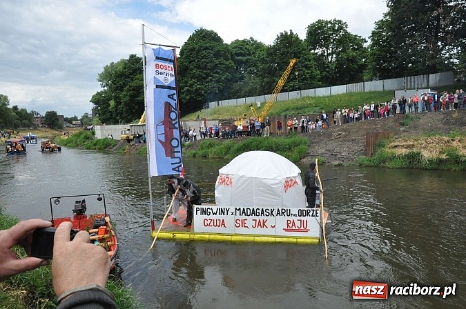 Zdjęcie w galerii na portalu naszraciborz.pl: Rekordowe bajkowe jubileuszowe Pływadło wiadomości z regionu