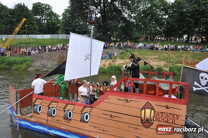 Zdjęcie w galerii na portalu naszraciborz.pl: Rekordowe bajkowe jubileuszowe Pływadło wiadomości z regionu