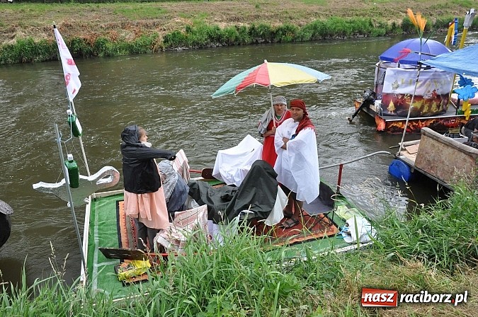 Zdjęcie w galerii na portalu naszraciborz.pl: Odrą spływamy, bajki opowiadamy wiadomości z regionu