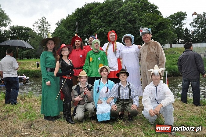 Zdjęcie w galerii na portalu naszraciborz.pl: Odrą spływamy, bajki opowiadamy wiadomości z regionu