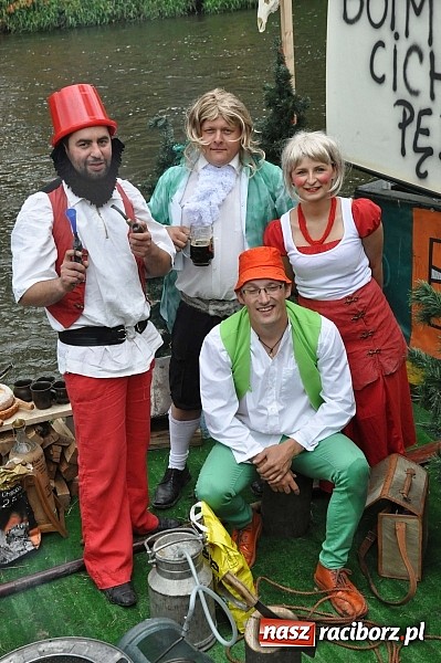 Zdjęcie w galerii na portalu naszraciborz.pl: Odrą spływamy, bajki opowiadamy wiadomości z regionu