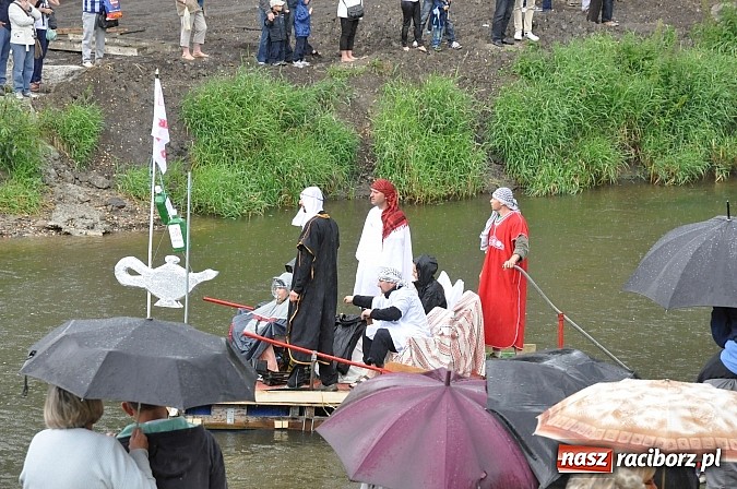 Zdjęcie w galerii na portalu naszraciborz.pl: Odrą spływamy, bajki opowiadamy wiadomości z regionu