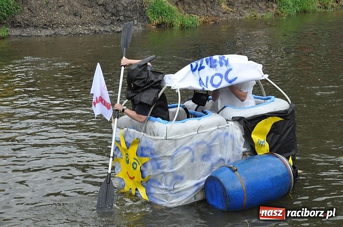 Zdjęcie w galerii na portalu naszraciborz.pl: Odrą spływamy, bajki opowiadamy wiadomości z regionu