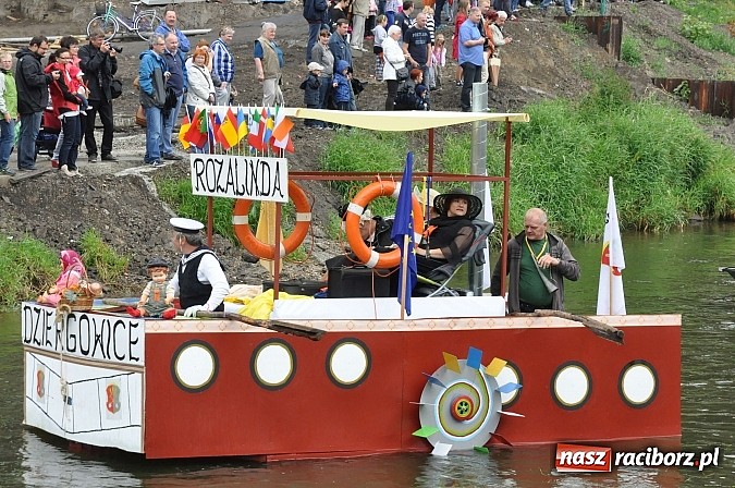 Zdjęcie w galerii na portalu naszraciborz.pl: Odrą spływamy, bajki opowiadamy wiadomości z regionu