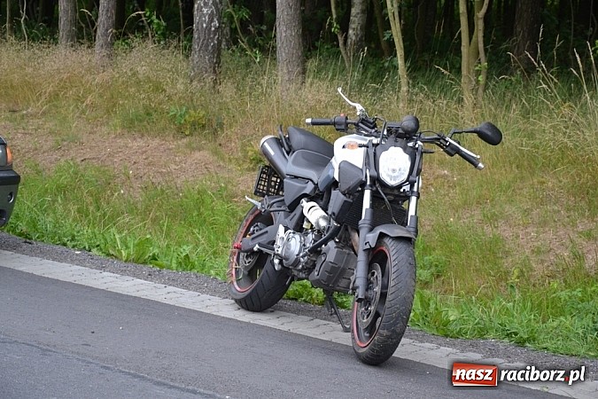 Zdjęcie w galerii na portalu naszraciborz.pl: Kierująca motocyklem wypadła z drogi przed Jankowicami wiadomości z regionu