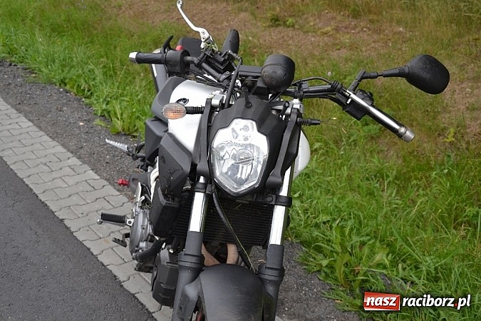 Zdjęcie w galerii na portalu naszraciborz.pl: Kierująca motocyklem wypadła z drogi przed Jankowicami wiadomości z regionu