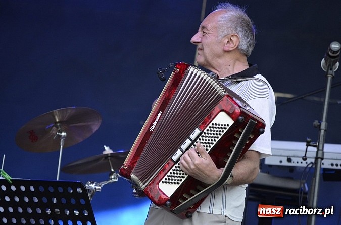 Zdjęcie w galerii na portalu naszraciborz.pl: Zespoły Raciborskiego Centrum Kultury na Dniach Raciborza. Perspektywa, Pozytywa i 60+ wiadomości z regionu