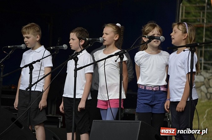 Zdjęcie w galerii na portalu naszraciborz.pl: Zespoły Raciborskiego Centrum Kultury na Dniach Raciborza. Perspektywa, Pozytywa i 60+ wiadomości z regionu