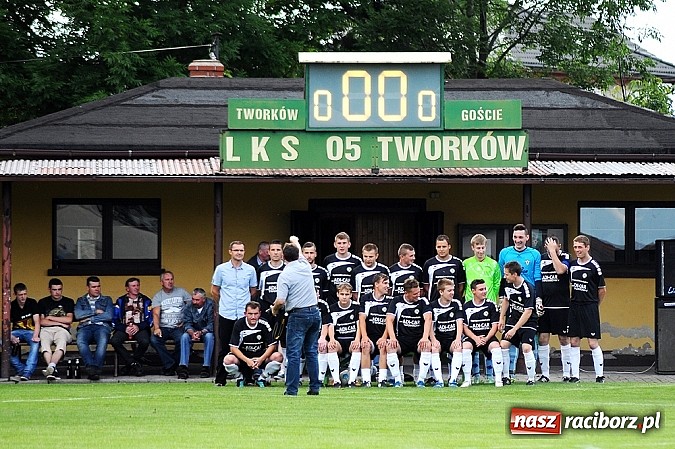 Zdjęcie w galerii na portalu naszraciborz.pl: Hat-trick Ekierta nie wystarczył. Tworków w klasie okręgowej wiadomości z regionu