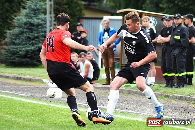 Zdjęcie w galerii na portalu naszraciborz.pl: Hat-trick Ekierta nie wystarczył. Tworków w klasie okręgowej wiadomości z regionu