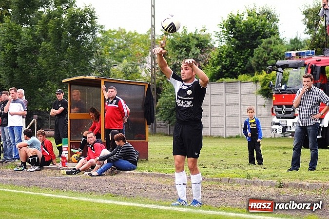 Zdjęcie w galerii na portalu naszraciborz.pl: Hat-trick Ekierta nie wystarczył. Tworków w klasie okręgowej wiadomości z regionu