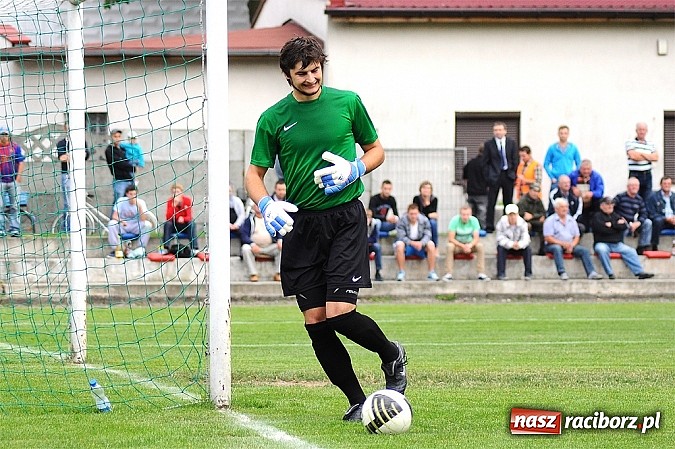 Zdjęcie w galerii na portalu naszraciborz.pl: Hat-trick Ekierta nie wystarczył. Tworków w klasie okręgowej wiadomości z regionu