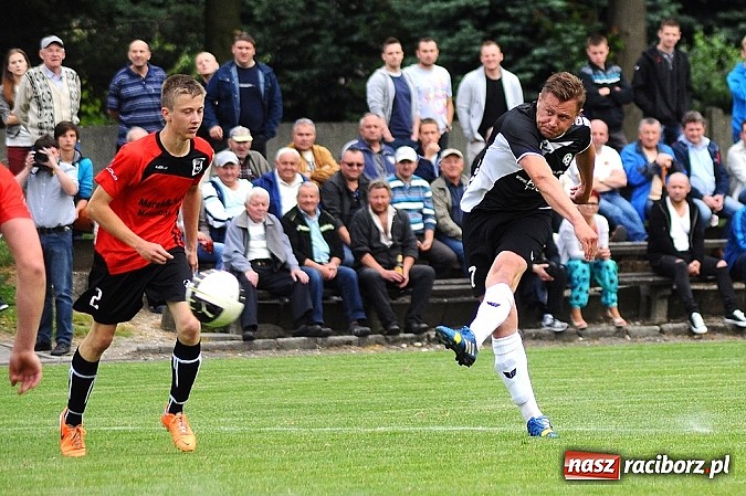 Zdjęcie w galerii na portalu naszraciborz.pl: Hat-trick Ekierta nie wystarczył. Tworków w klasie okręgowej wiadomości z regionu