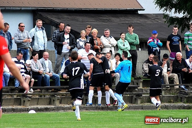 Zdjęcie w galerii na portalu naszraciborz.pl: Hat-trick Ekierta nie wystarczył. Tworków w klasie okręgowej wiadomości z regionu