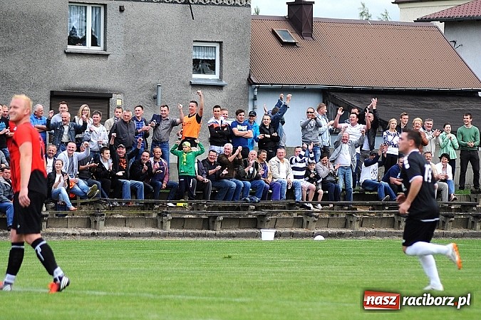Zdjęcie w galerii na portalu naszraciborz.pl: Hat-trick Ekierta nie wystarczył. Tworków w klasie okręgowej wiadomości z regionu