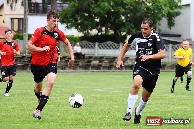 Zdjęcie w galerii na portalu naszraciborz.pl: Hat-trick Ekierta nie wystarczył. Tworków w klasie okręgowej wiadomości z regionu