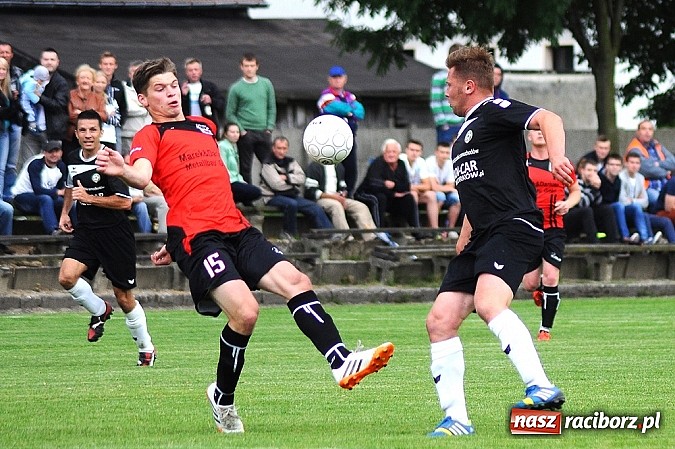 Zdjęcie w galerii na portalu naszraciborz.pl: Hat-trick Ekierta nie wystarczył. Tworków w klasie okręgowej wiadomości z regionu