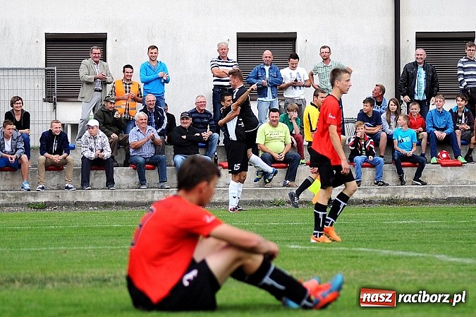 Zdjęcie w galerii na portalu naszraciborz.pl: Hat-trick Ekierta nie wystarczył. Tworków w klasie okręgowej wiadomości z regionu