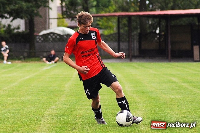 Zdjęcie w galerii na portalu naszraciborz.pl: Hat-trick Ekierta nie wystarczył. Tworków w klasie okręgowej wiadomości z regionu