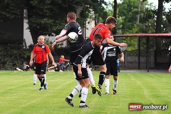 Zdjęcie w galerii na portalu naszraciborz.pl: Hat-trick Ekierta nie wystarczył. Tworków w klasie okręgowej wiadomości z regionu