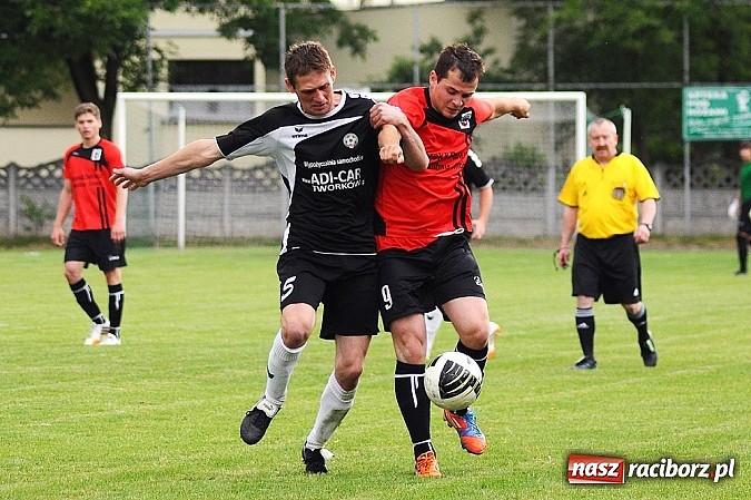 Zdjęcie w galerii na portalu naszraciborz.pl: Hat-trick Ekierta nie wystarczył. Tworków w klasie okręgowej wiadomości z regionu